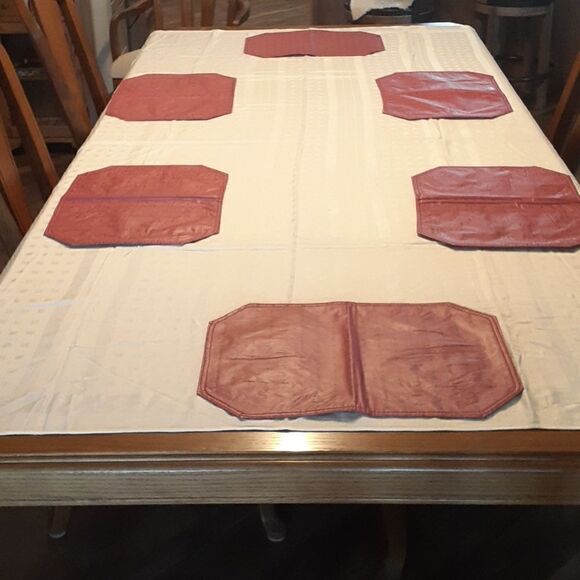 Beautiful white linen 52" X 94" tblclth/set 6 lt wine placemats included no chg. - Picture 1 of 9
